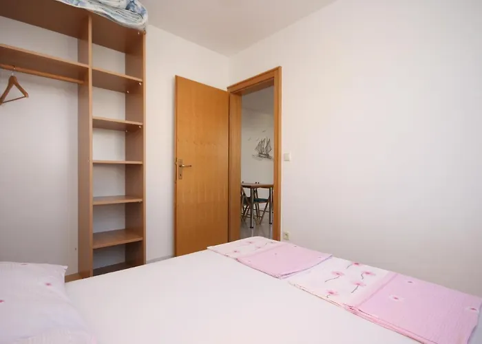 Mandre 6405e Apartment